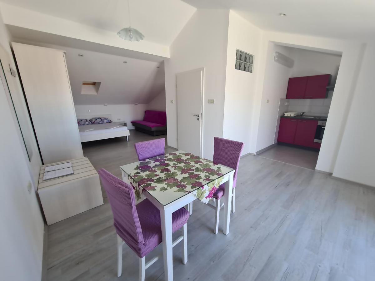 Apartmani Magas Selce Exterior photo
