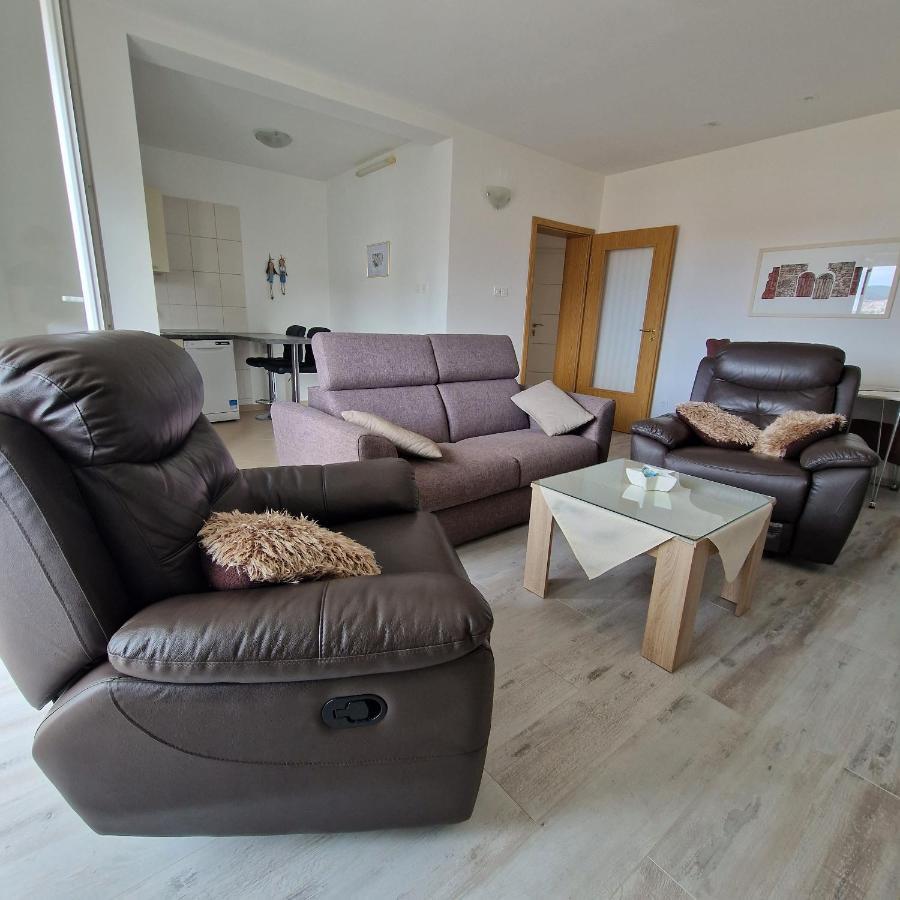 Apartmani Magas Selce Exterior photo