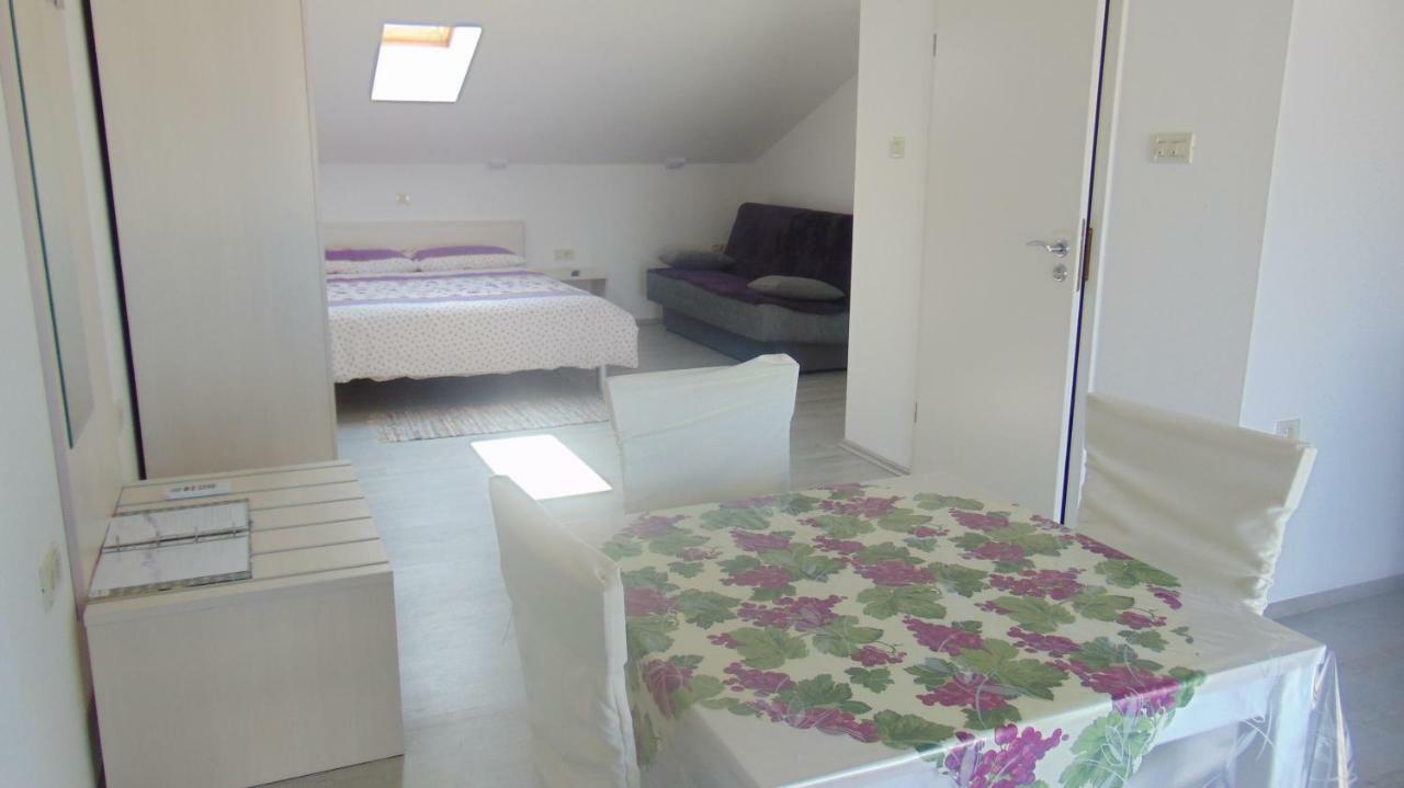 Apartmani Magas Selce Exterior photo